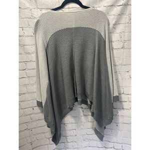 Lululemon It all lines up poncho